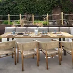 Luxury Alma Pool, Garden & Parking