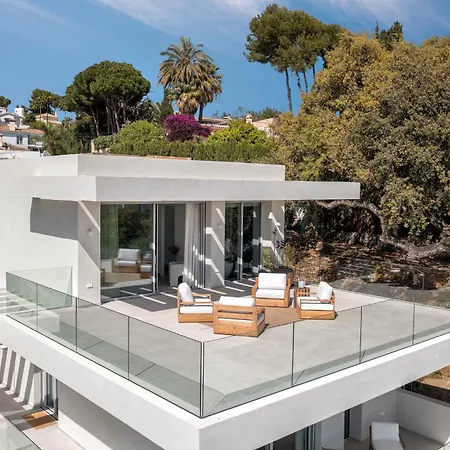 Luxury New Alma- 5bdr, Pool, Garden, Parkin *