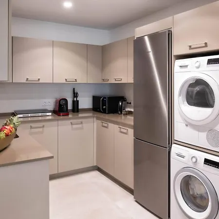 Luxury Alma Pool, Garden & Parking * 马尔韦利亚