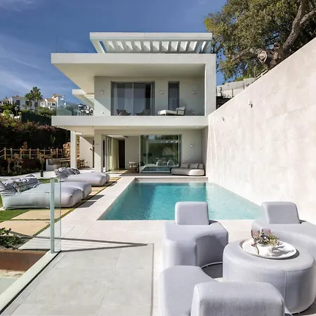 ヴィラ Luxury Alma - 5br With Pool, Garden & Parking