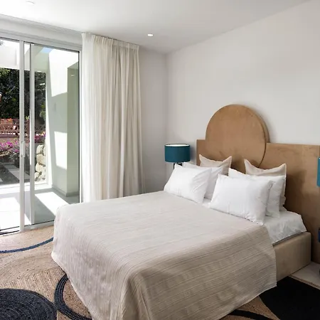 别墅 Luxury Alma Pool, Garden & Parking 马尔韦利亚