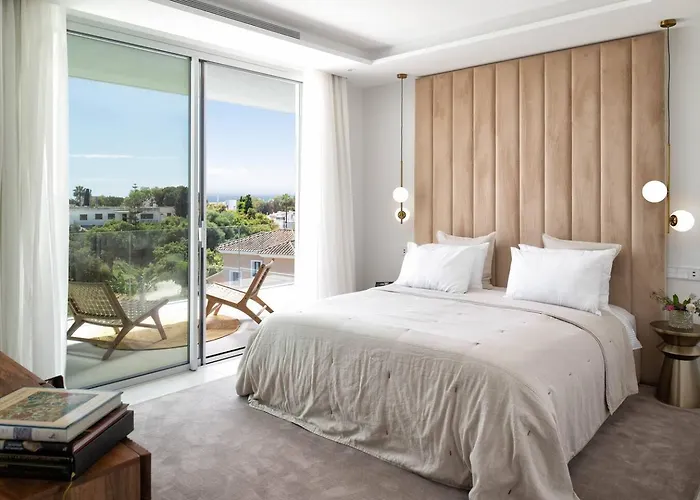 Luxury Alma Pool, Garden & Parking Willa Marbella