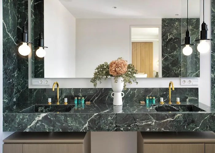 Luxury Alma Pool, Garden & Parking Villa Marbellac