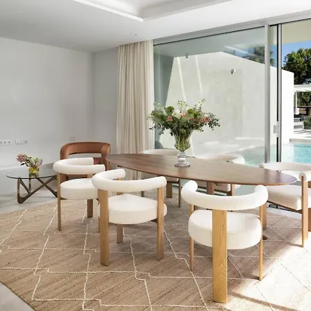 Luxury Alma Pool, Garden & Parking Villa Marbella