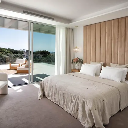 Villa Luxury Alma Pool, Garden & Parking *