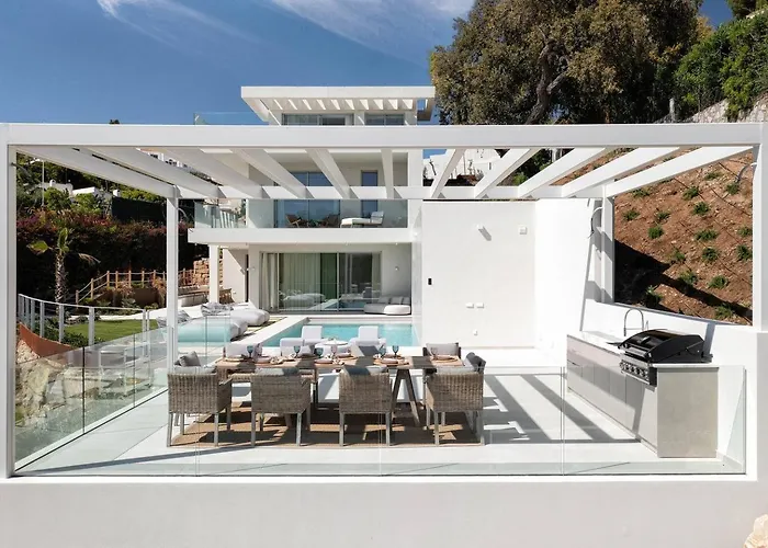 Luxury Alma Pool, Garden & Parking Марбелья