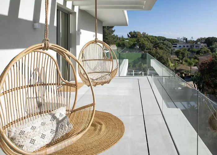 Villa Luxury Alma Pool, Garden & Parking