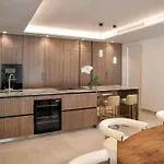 Luxury Alma Pool, Garden & Parking