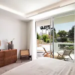 别墅 Luxury Alma Pool, Garden & Parking